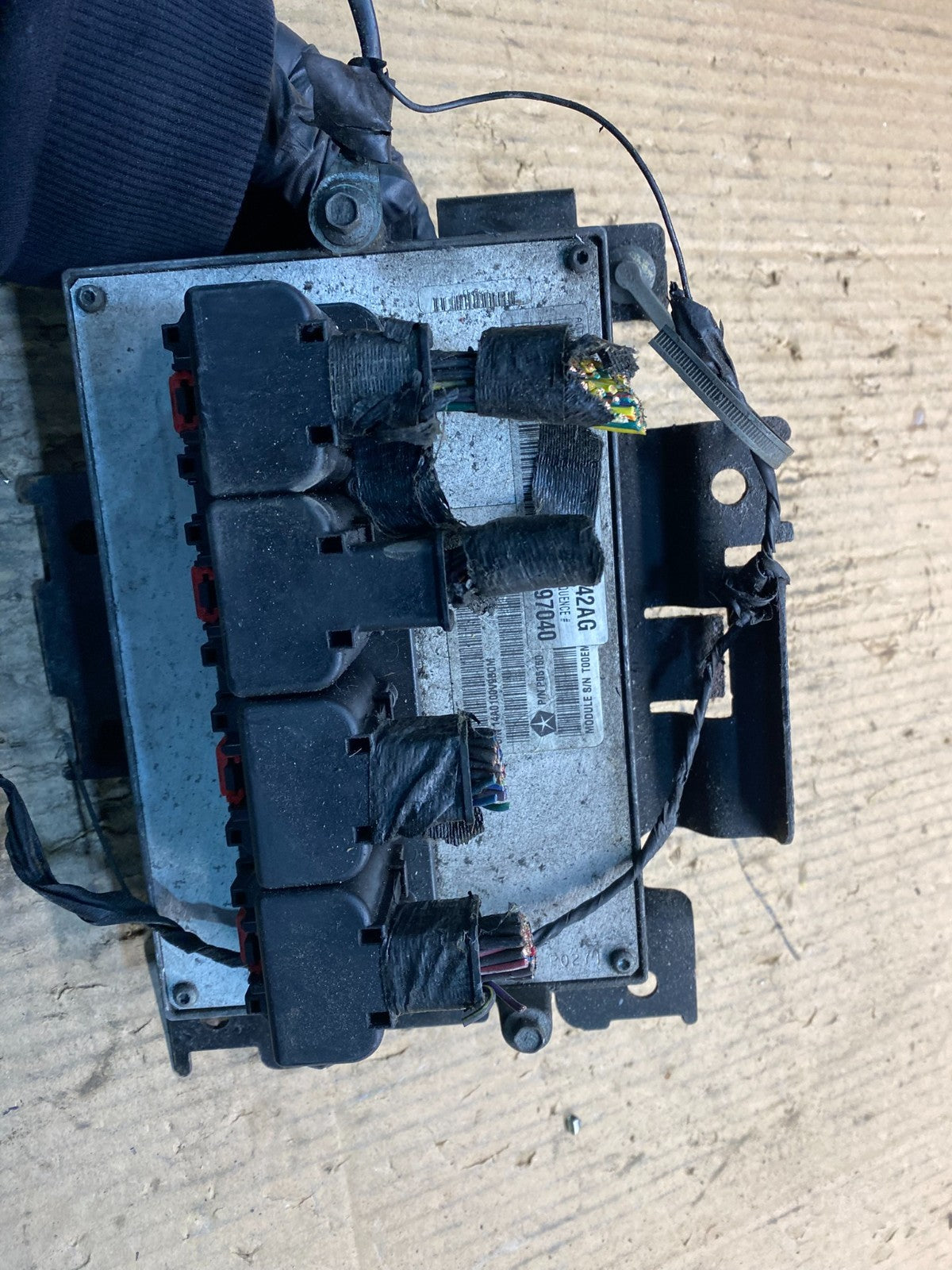 2011 Dodge Durango 5.7L  Engine Computer Module ECU PCM ECM Y1467 DG2