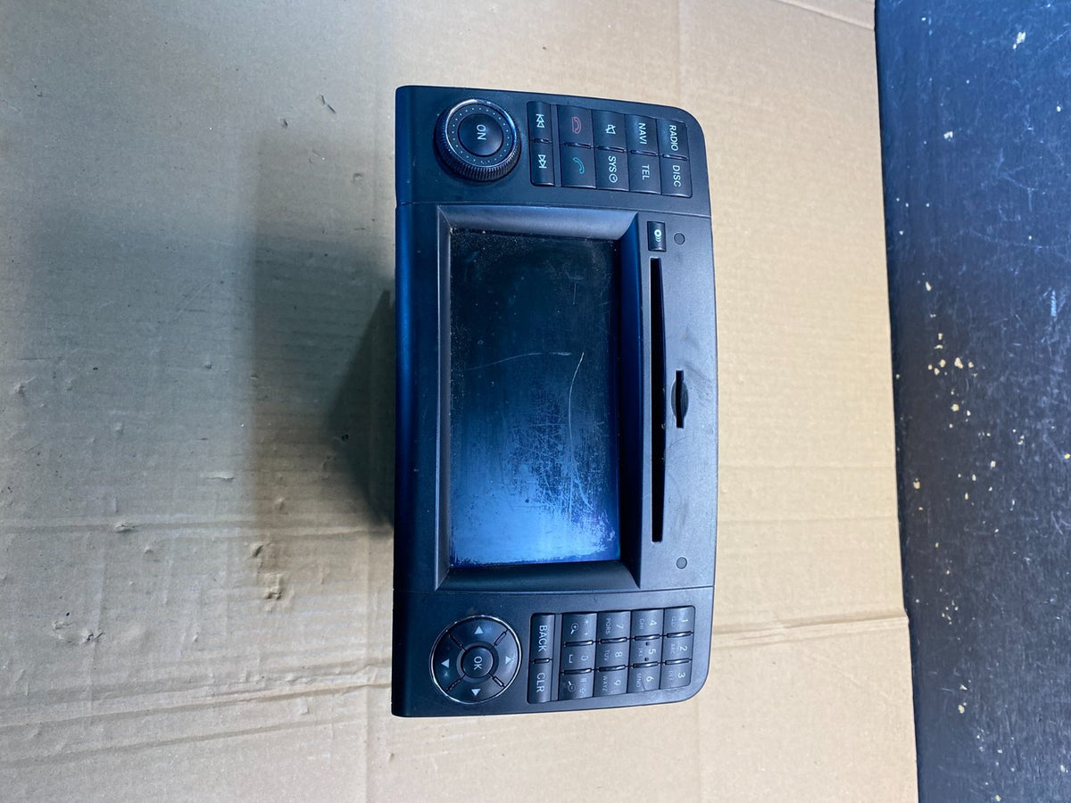 2006 2007 2008 Mercedes ML350 GL450 Radio Navigation Screen Display aa7304 DG1