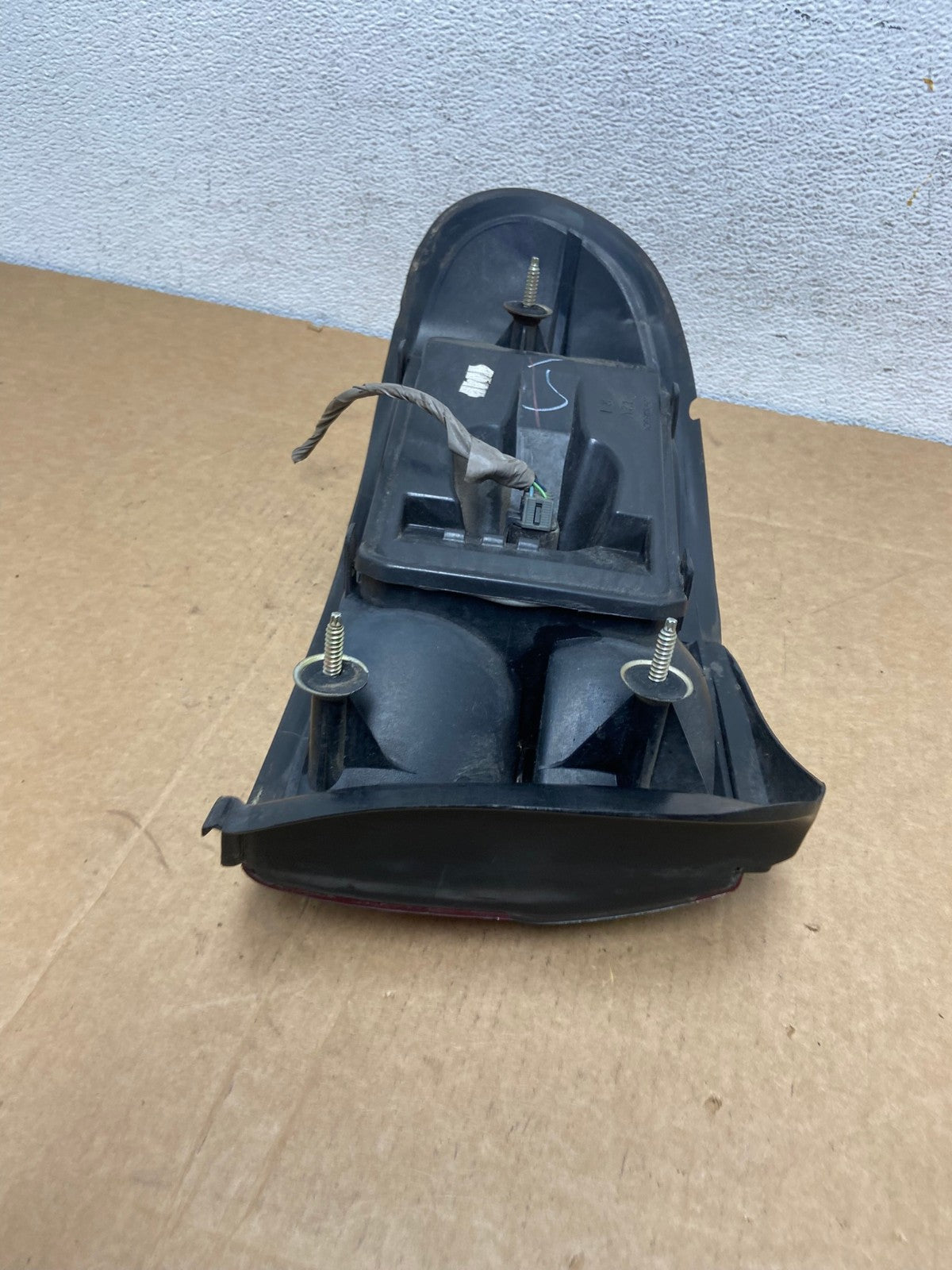 1997 to 2003 Chevrolet Malibu Passenger Right RH Side Tail Light AD5445 LK10