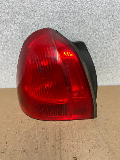 2003 to 2011 Lincoln Town Car Left Driver Lh Side Tail Light AC5907 LK0