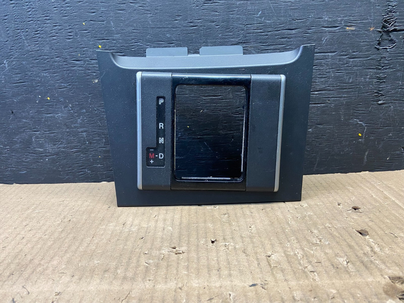 2010 - 2015 Mazda CX-9 Center Console Bezel Gear Shifter i5378 DG10