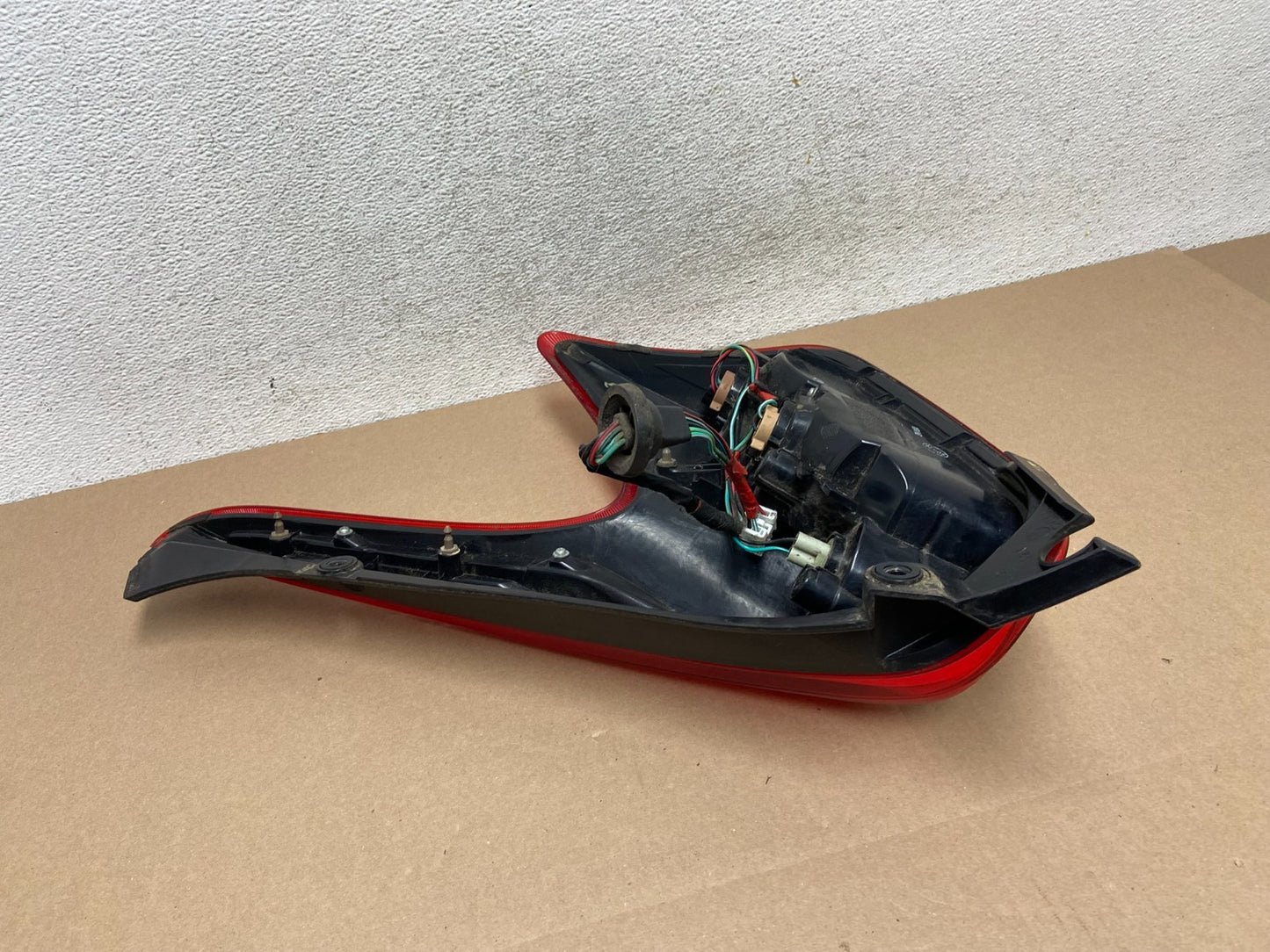2011 to 2014 Nissan Juke Left Driver LH Side Tail Light AG5703 DW4