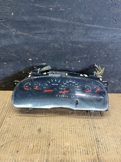 2006 Ford E350 Gauge Speedometer Cluster OEM s8724 DG0