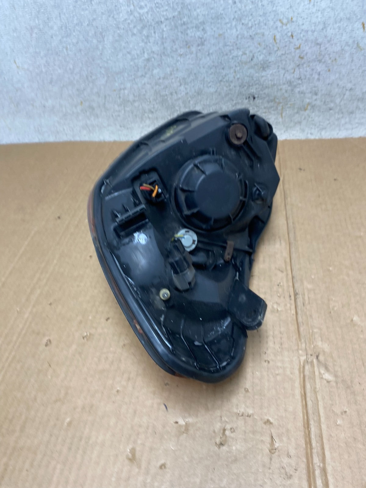 2006 to 2011 Hyundai Accent Sedan Right Passenger Halogen Headlight AI4470 DW7