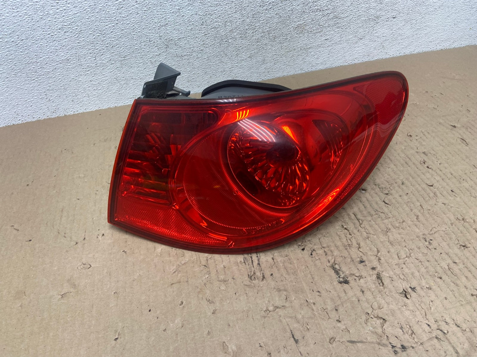 2007 to 2010 Hyundai Elantra Sedan Right Passenger Side Tail Light AF7066 LK0