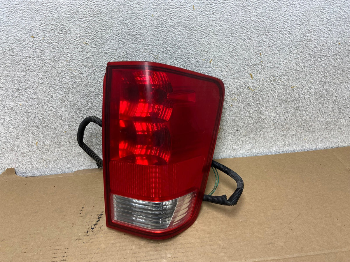 2004 to 2015 Nissan Titan Right Passenger RH Side Tail light AH7858 LK0