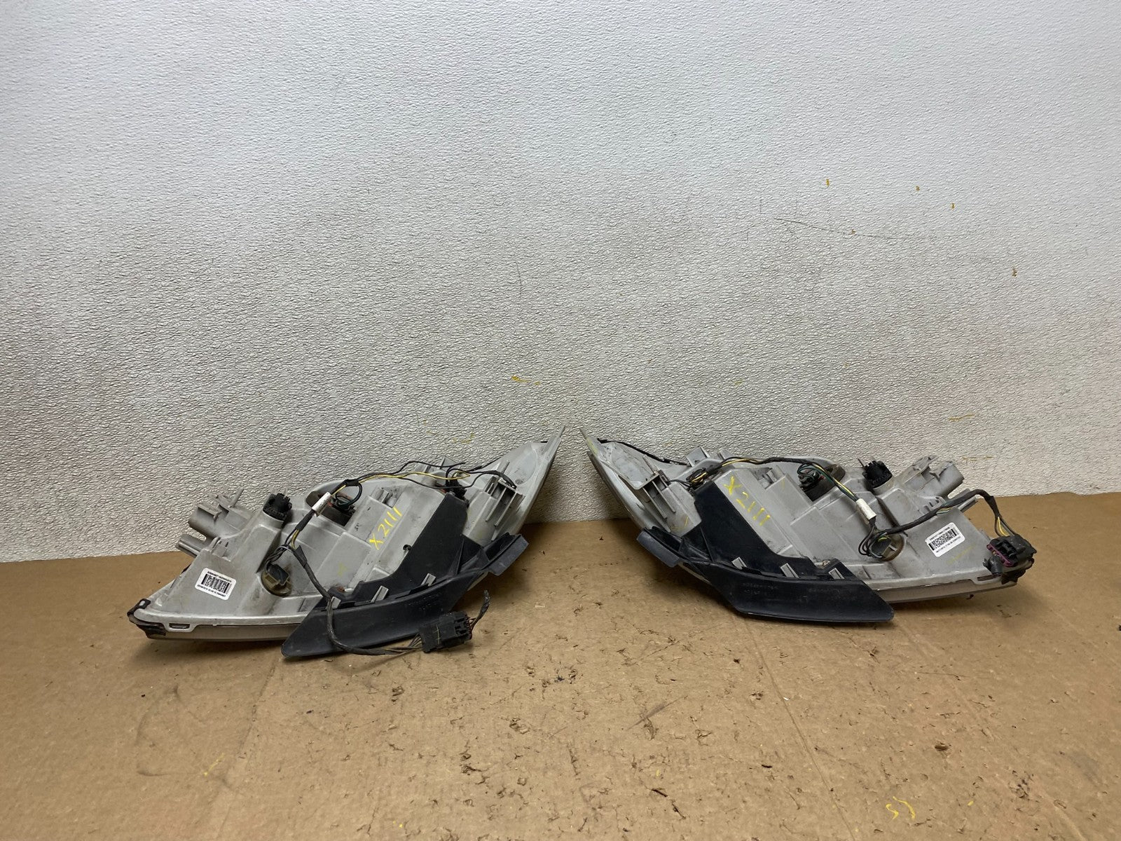 2008 to 2012 Chevrolet Malibu Left+Right Side Set Headlights Oem X2111 DW12