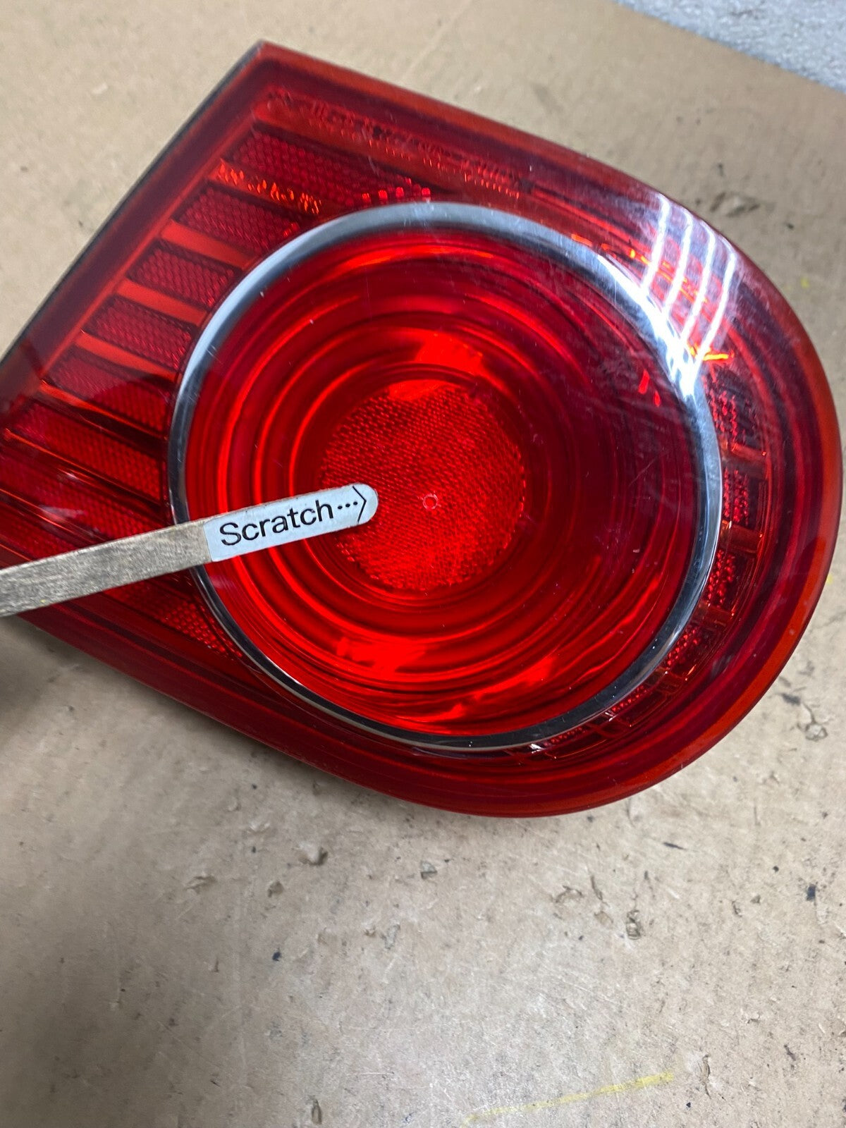 2004 2005 2006 Kia Amanti Right Passenger Side Tail Light Inner OEM L8705 DW3