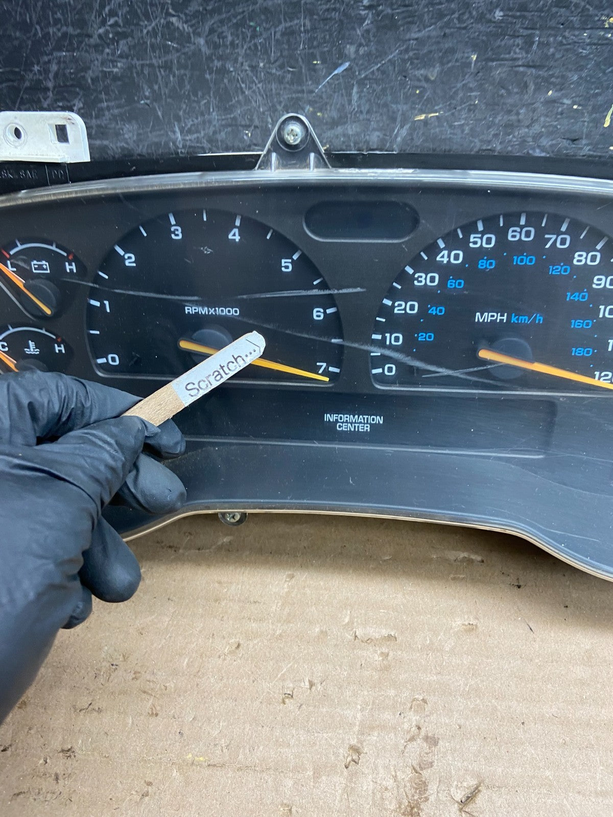 2001 2002 2003 Dodge Durango Speedometer Instrument Cluster Gauge AG0276 DG1