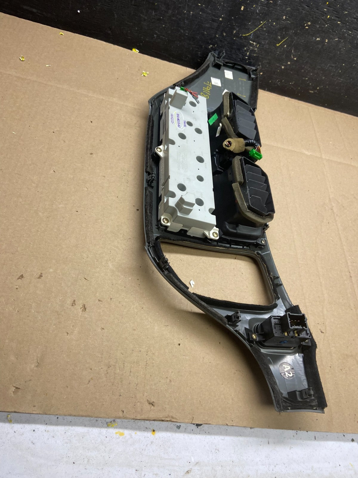 2005 to 2010 Honda Odyssey Radio Climate Control Dash Trim Bezel T9117 DG4