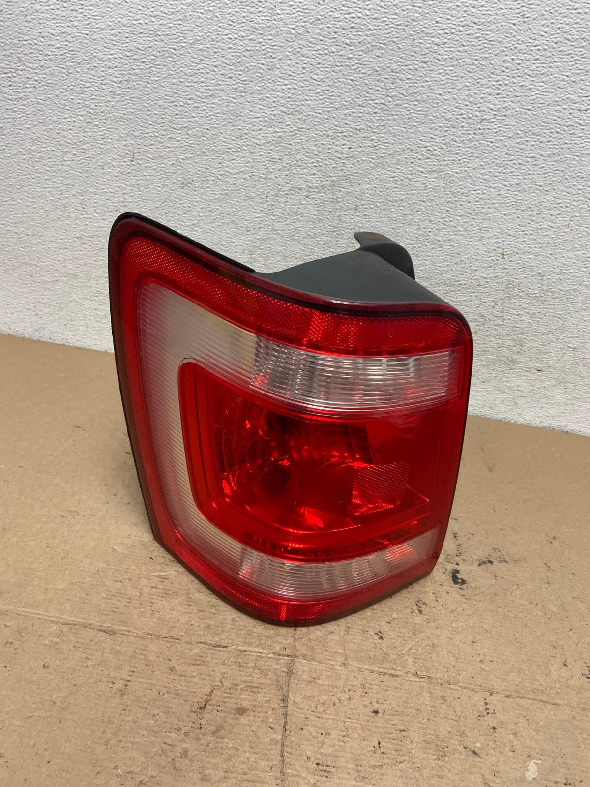 2008 to 2012 Ford Escape Left Driver LH Side Tail Light AF5116 LK0