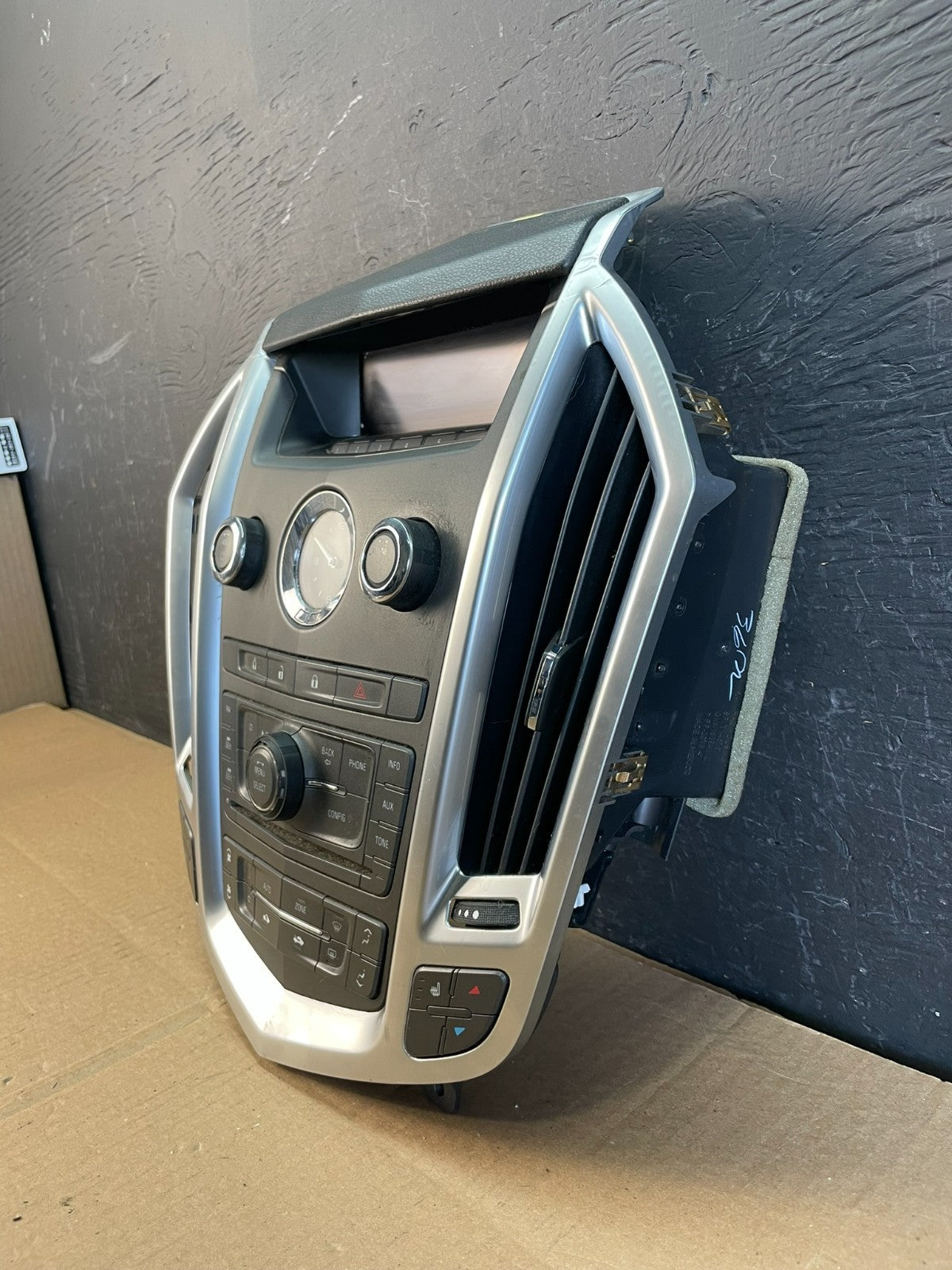 2011-2012 Cadillac SRX A/C Heater Radio Climate Control Panel Bezel OE AC2280 DG2