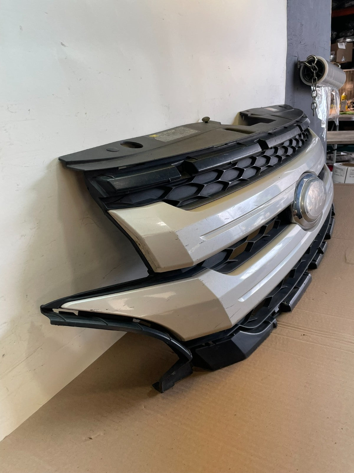 2011 2012 2013 Ford Edge Front Upper Chrome Grille Grill ag7647 DG2