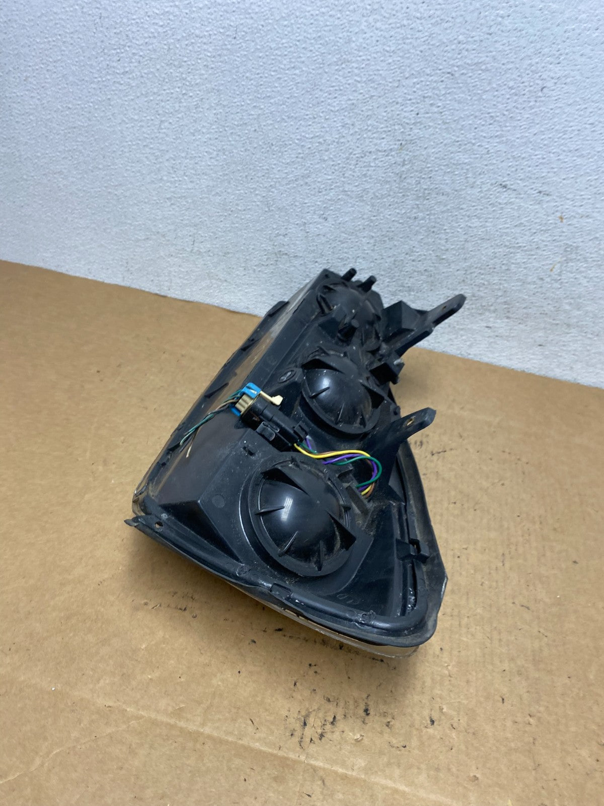 2004 to 2007 Chevrolet Malibu Right Passenger RH Headlight TYC AD4734 DW6