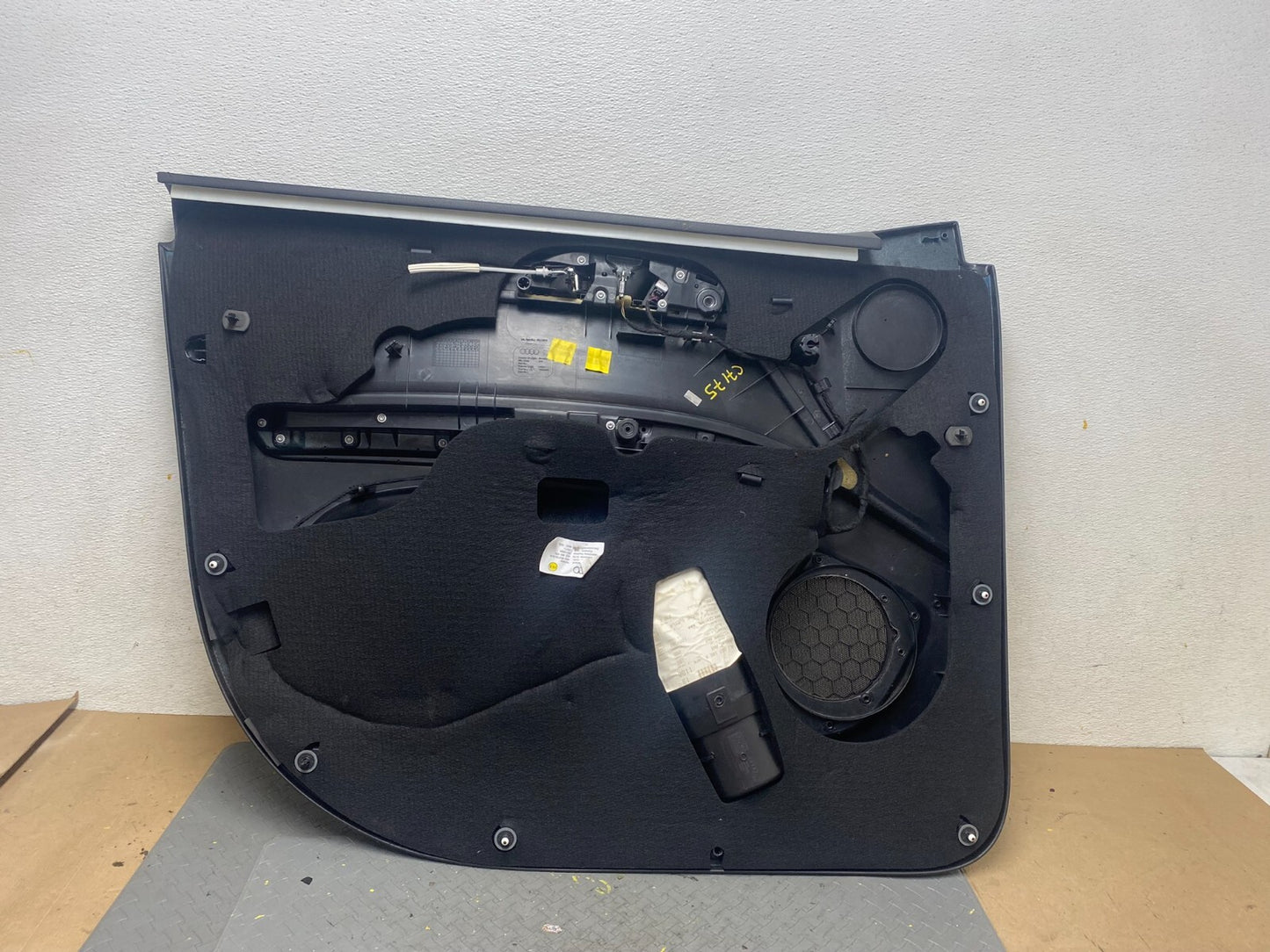 2007 to 2015 Audi Q7 Front Right Passenger Interior Door Panel OEM C7175 PS7