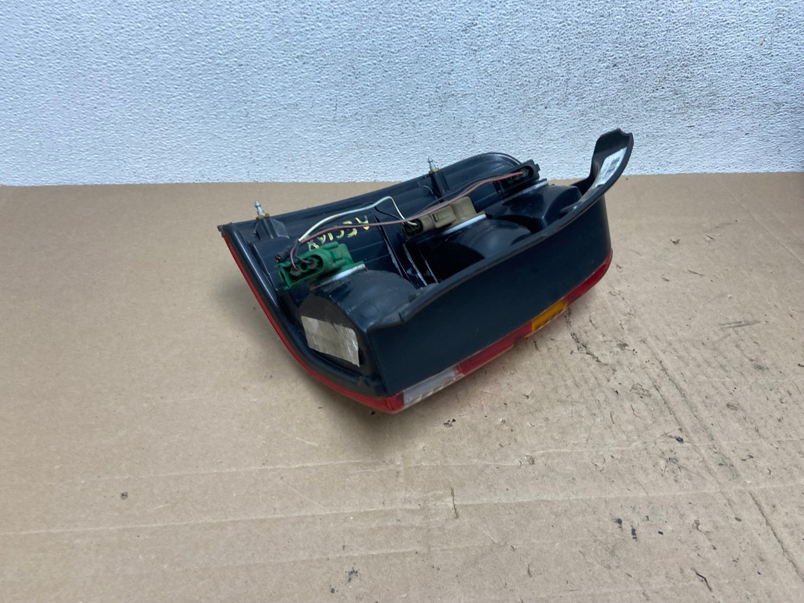 2001 to 2007 Ford Escape Right Passenger RH Side Tail Light AE6108 LK4