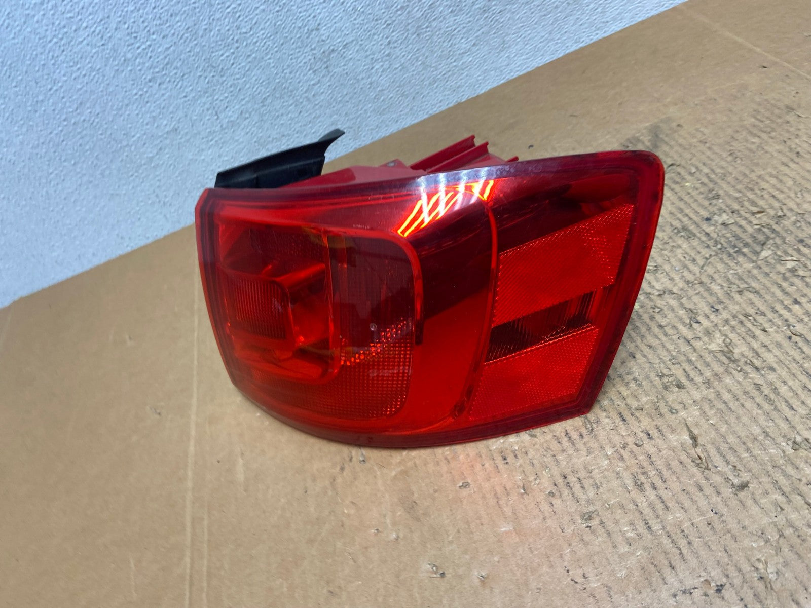 2011 to 2014 Volkswagen Jetta Right Passenger Rh Side Tail Light AE1568 LK1