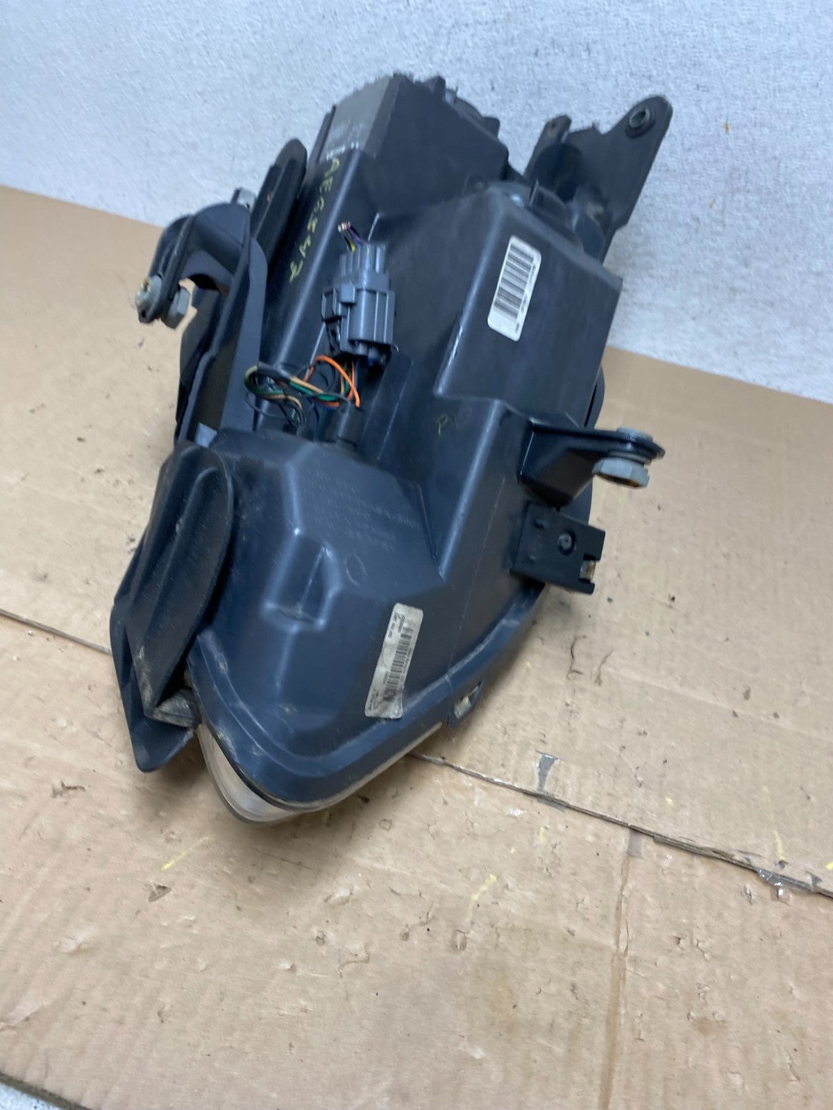 2007-2012 Gmc Acadia Xenon HID Headlight Left Driver LH Side AE6547 DW5