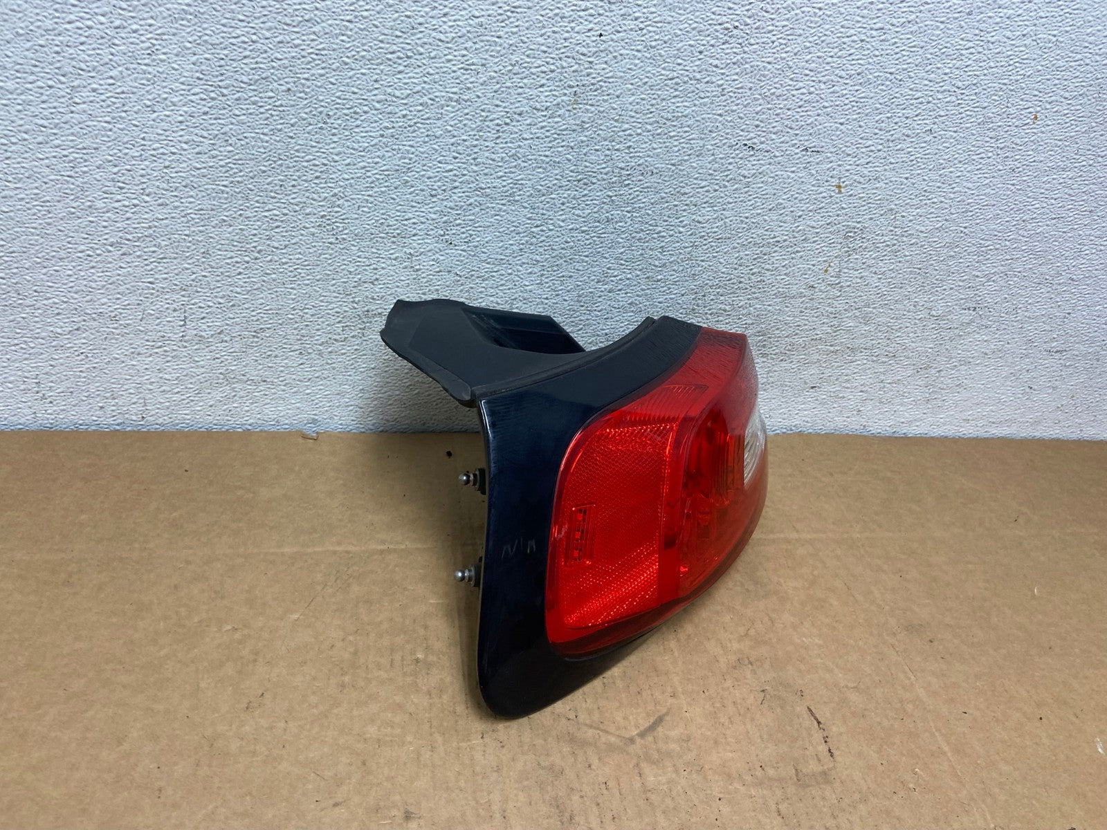 2014 to 2018 Jeep Cherokee Left Driver LH Side Tail Light AD5438 LK2