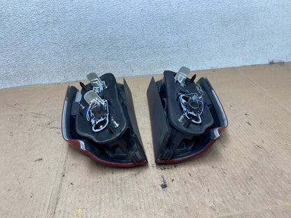 2005 to 2007 Volvo Xc70 V70 Left+Right set Tail Lights Oem R7736 PS10