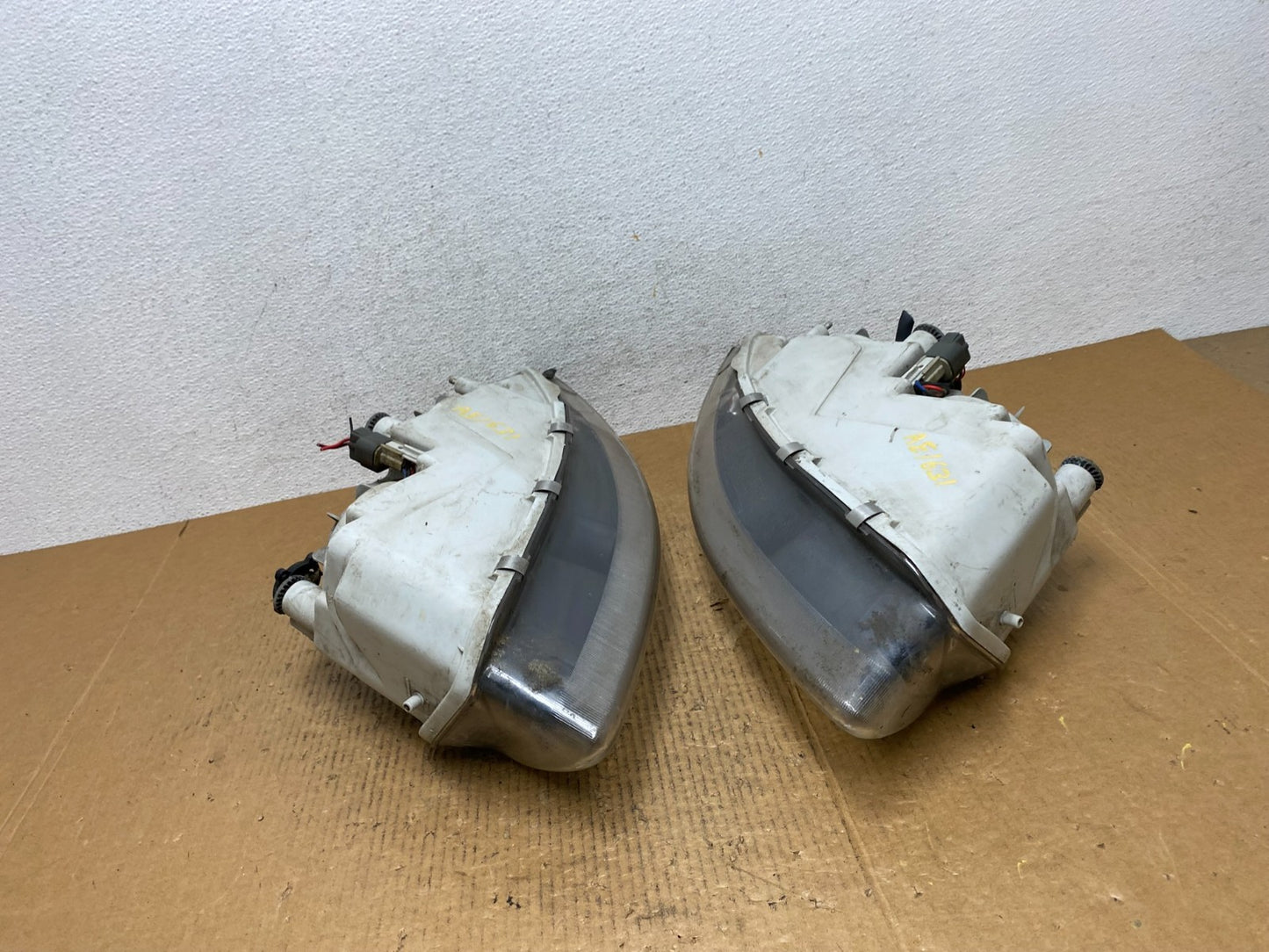 1997 to 2000 Dodge Avenger Left Driver LH Side Headlight ae1631 DG9