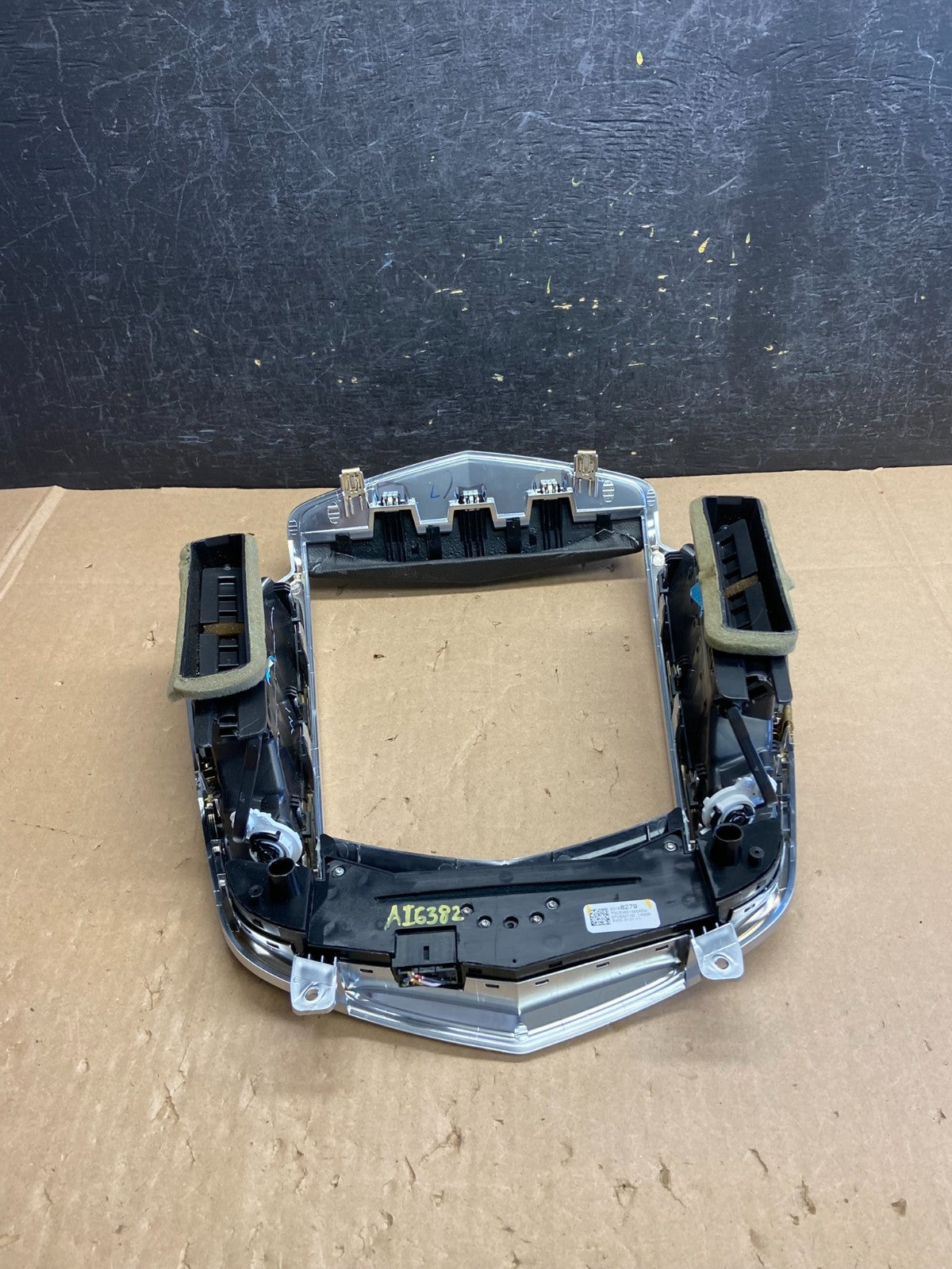2013-2016 Cadillac SRX A/C Heater Radio Climate Control Panel Bezel OE AI6382 DG3