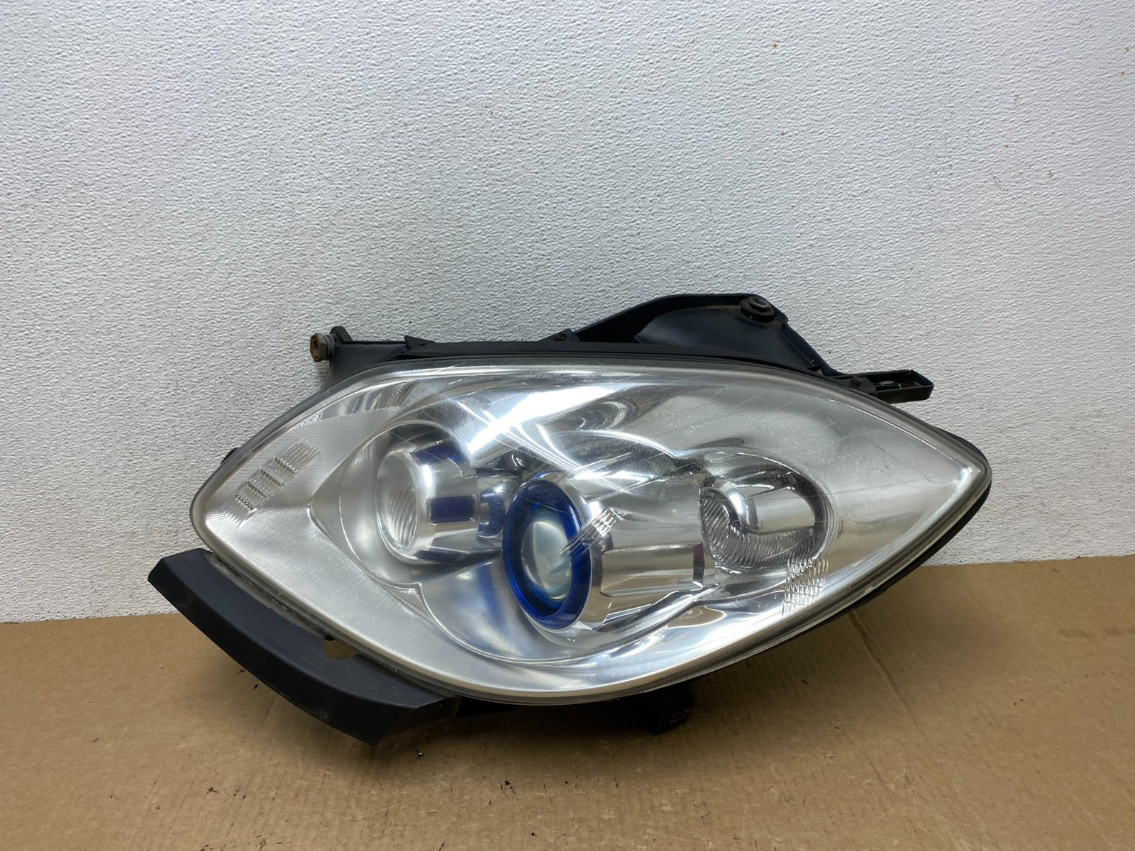 2008-2012 Buick Enclave Left Driver Headlight Xenon Hid One Ballast AF9820 DW0