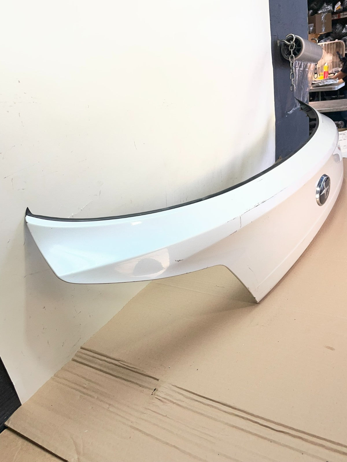 2012-2014 Subaru Outback Rear Liftgate Trunk Panel Trim Molding AH6442 DG2
