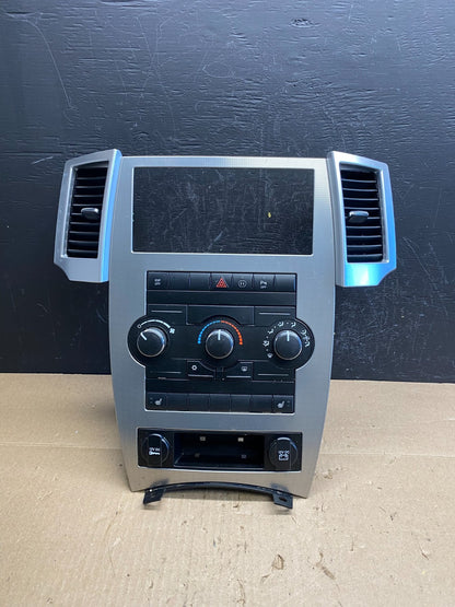 2008 2009 2010 Jeep Commander Grand Cherokee A/C Climate Control Bezel AC6479 DG0