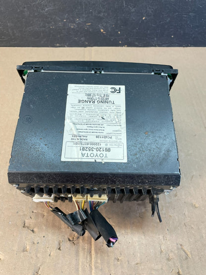 2003 to 2005 Toyota 4runner Am Fm Cd Player Radio Receiver AD5964 DG7