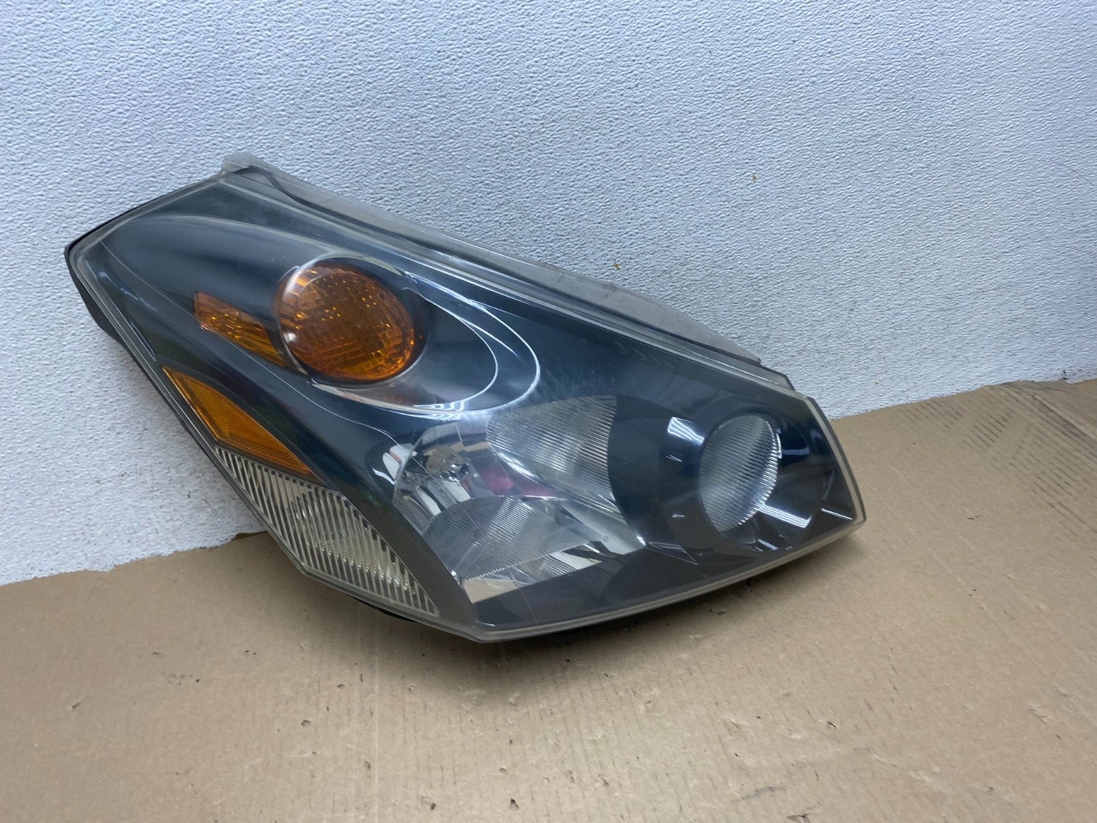 2004 to 2009 Nissan Quest Right Passenger RH Black Headlight AG6891 DW0