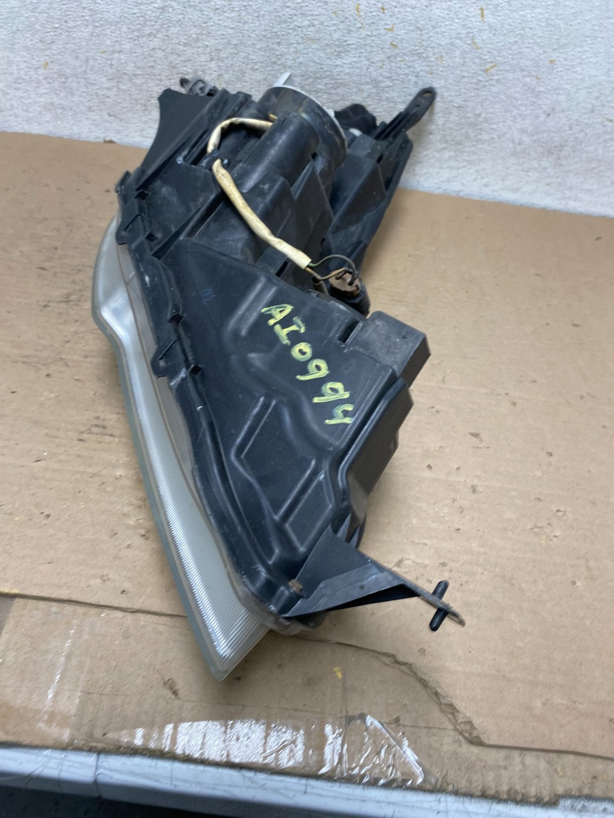 2010 2011 2012 Subaru Legacy Outback Left Driver Halogen Headlight AI0994 DW6