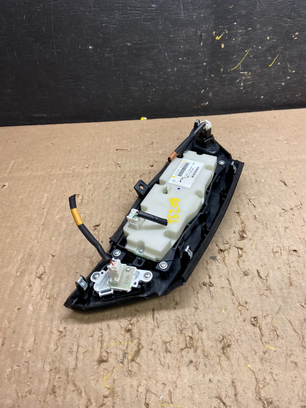 2013 to 2018 Nissan Pathfinder Radio Audio Climate Control T6208 DG3