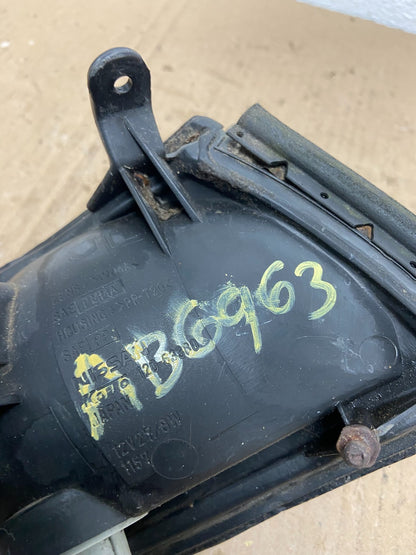 1995 1996 Nissan Maxima Left Driver LH Corner Turn Signal Oem AB6963 DW5