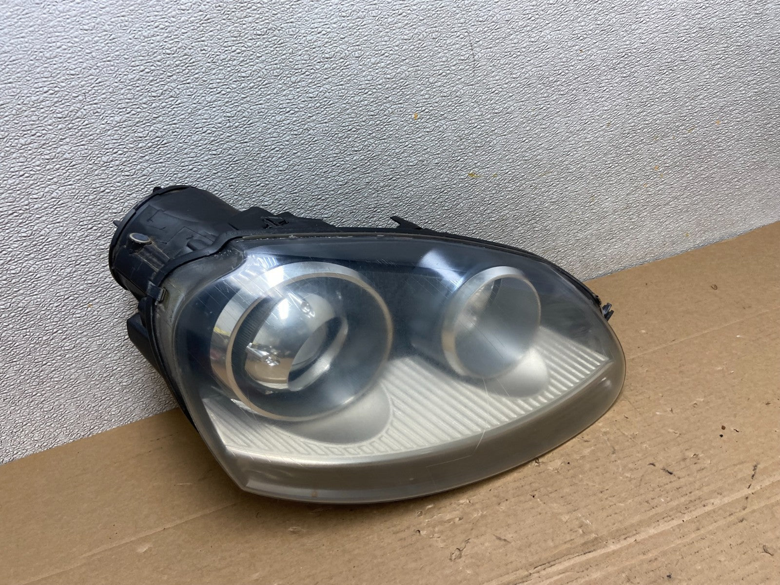 2006 to 2009 Volkswagen Jetta Golf Right RH HID Xenon Headlight Oem AB4474 DW2