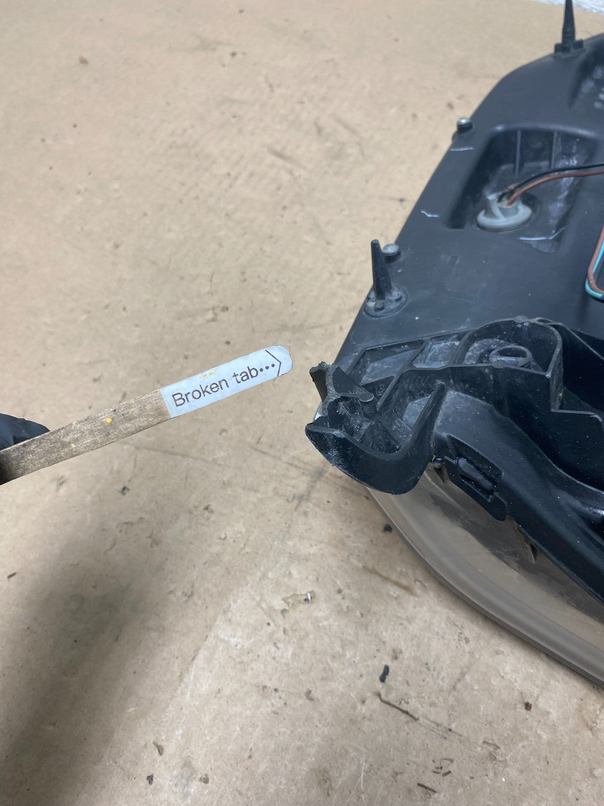 2007-2014 GMC Yukon Halogen Headlight Left Driver LH Side AG4894 DW6