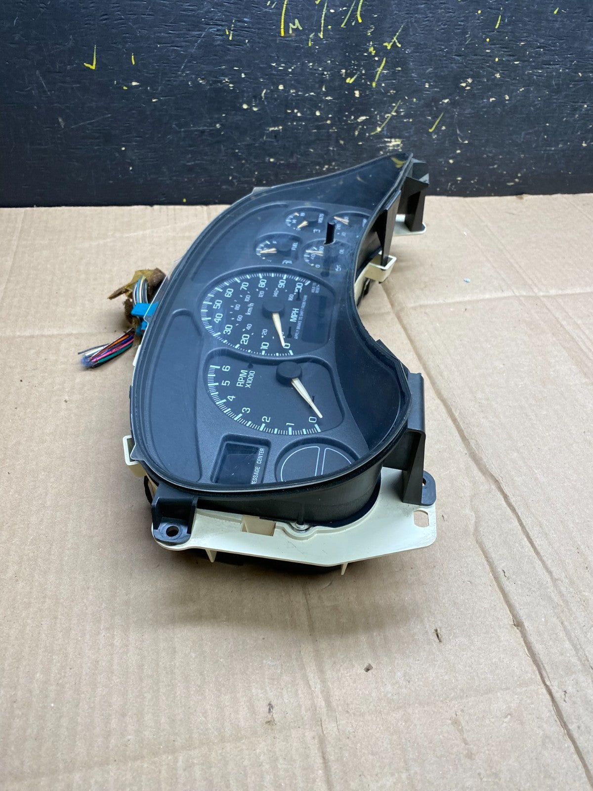 2002 GMC Yukon Speedometer Cluster Gauge Oem AA4552 DG2