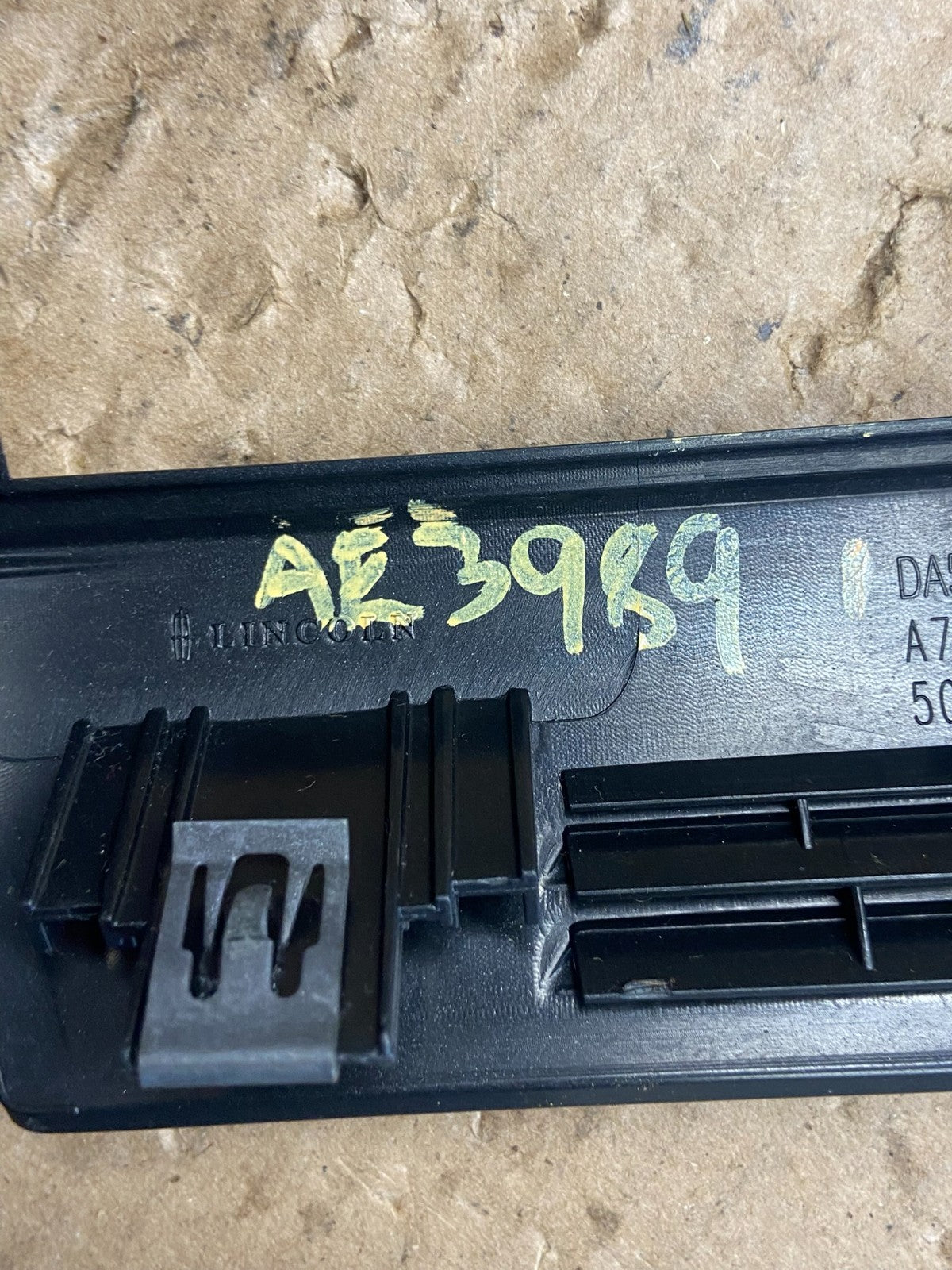 2013 2014 2015 2016 Lincoln MKS Center Radio Dash Trim Air Vent ae3989 DG7