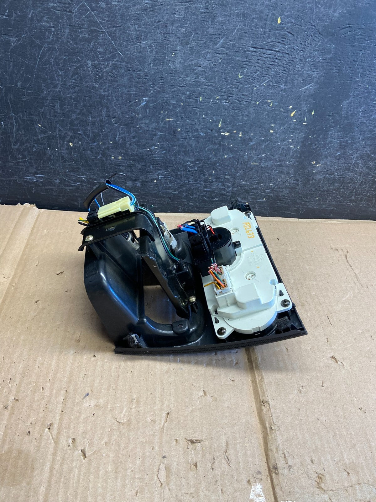 2001 to 2006 Hyundai Santa Fe Temperature Climate Control Heat A/C AI2673 PS4