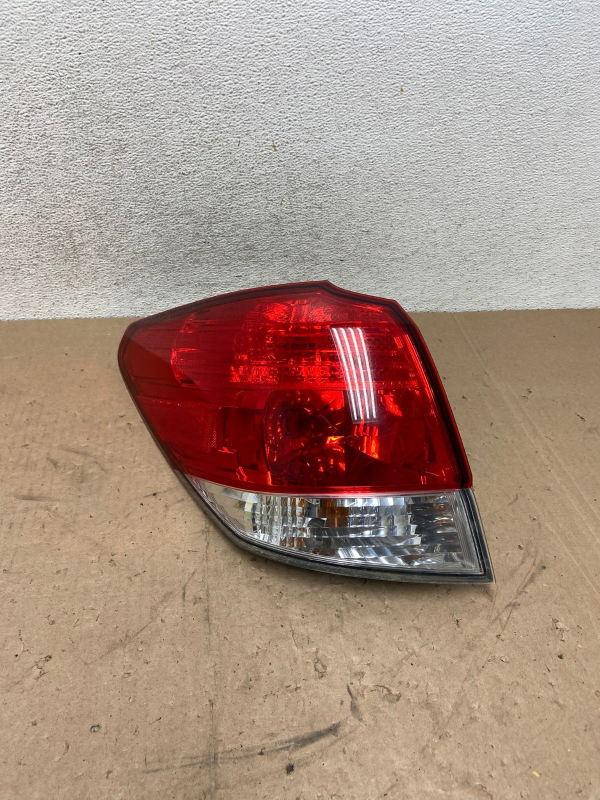 2010-2014 Subaru Outback Wagon Left Driver Lh Side Tail Light AG5311 LK0