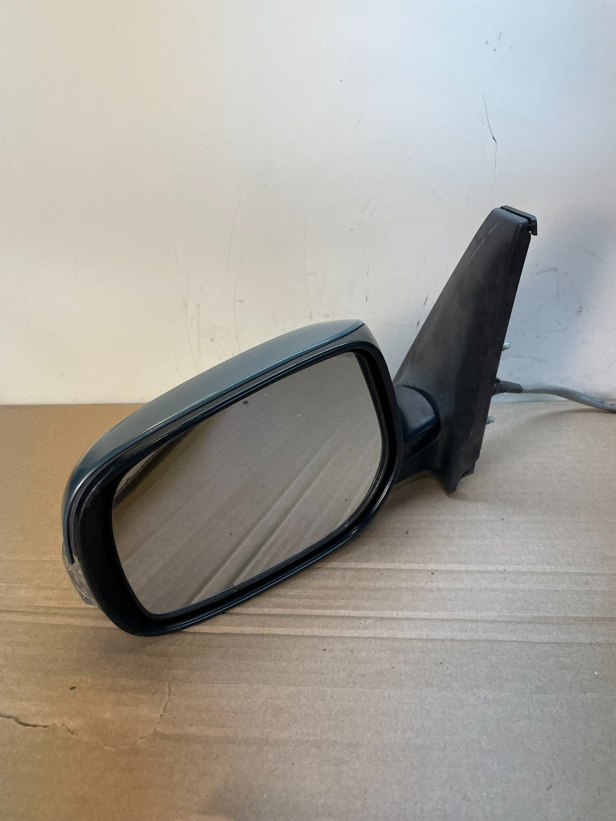 2008 to 2015 Scion XB Left Driver Side Door View Mirror AG9904 DG2