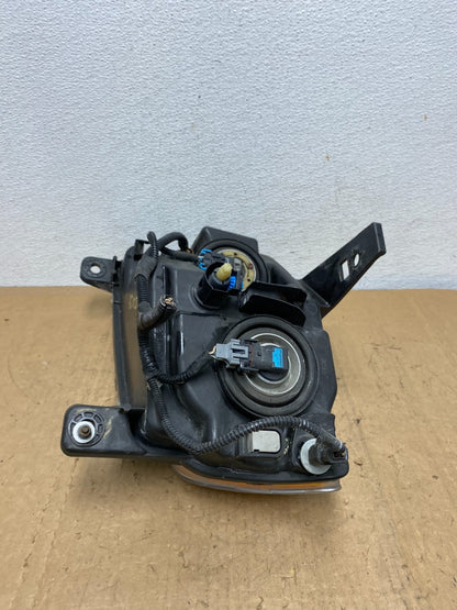 2011-2013 Jeep Grand Cherokee Right Passenger Halogen Headlight AD0589 DW6