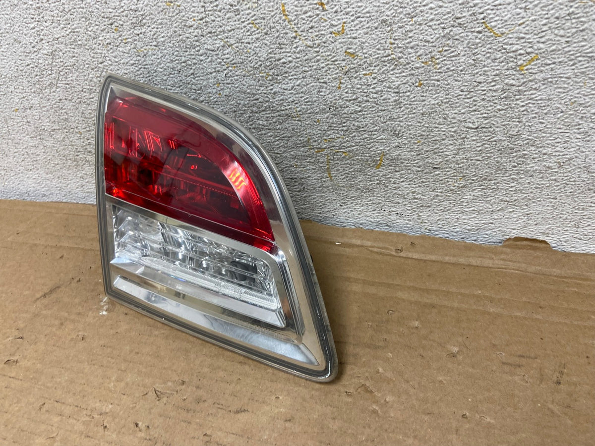 2007 2008 2009 Mazda Cx-9 Left Driver Lh Side Inner Tail Light AH8495 LK2
