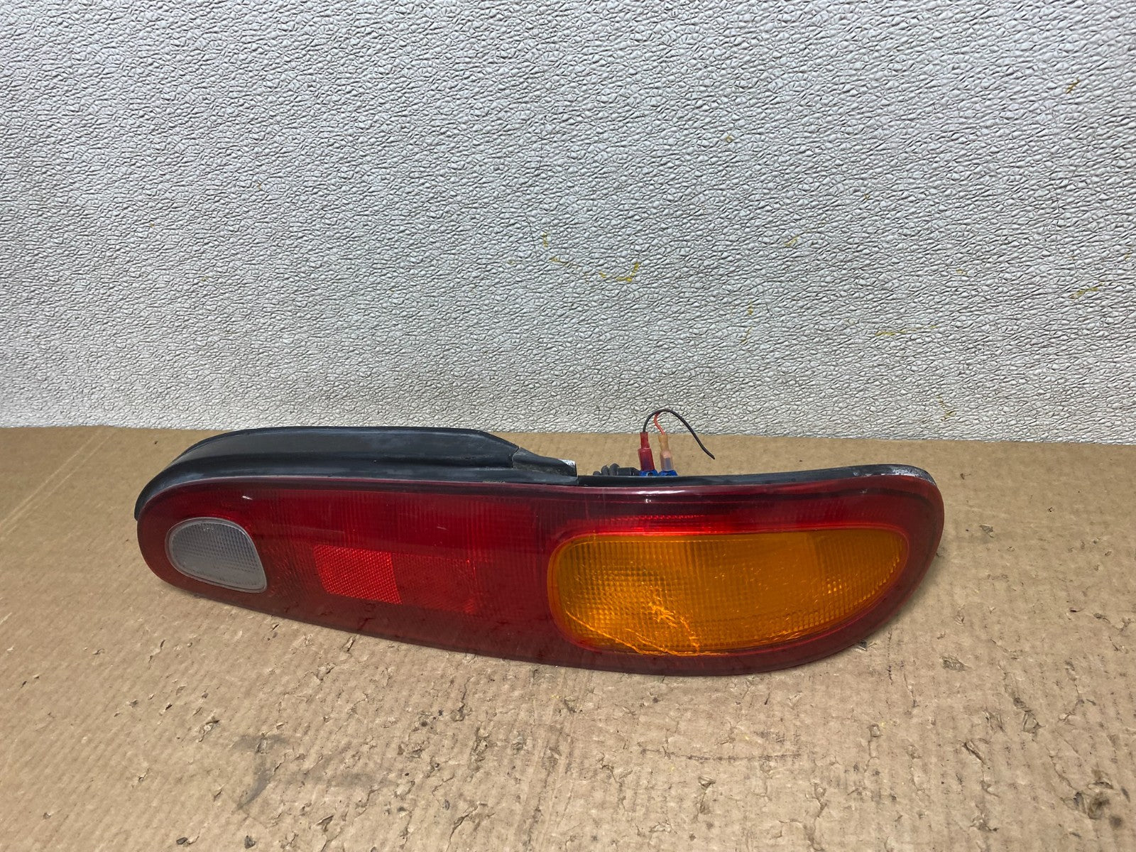 1993 - 1997 Mazda MX-6  Right Passenger Rh Side Tail Light Oem w7510 DG1