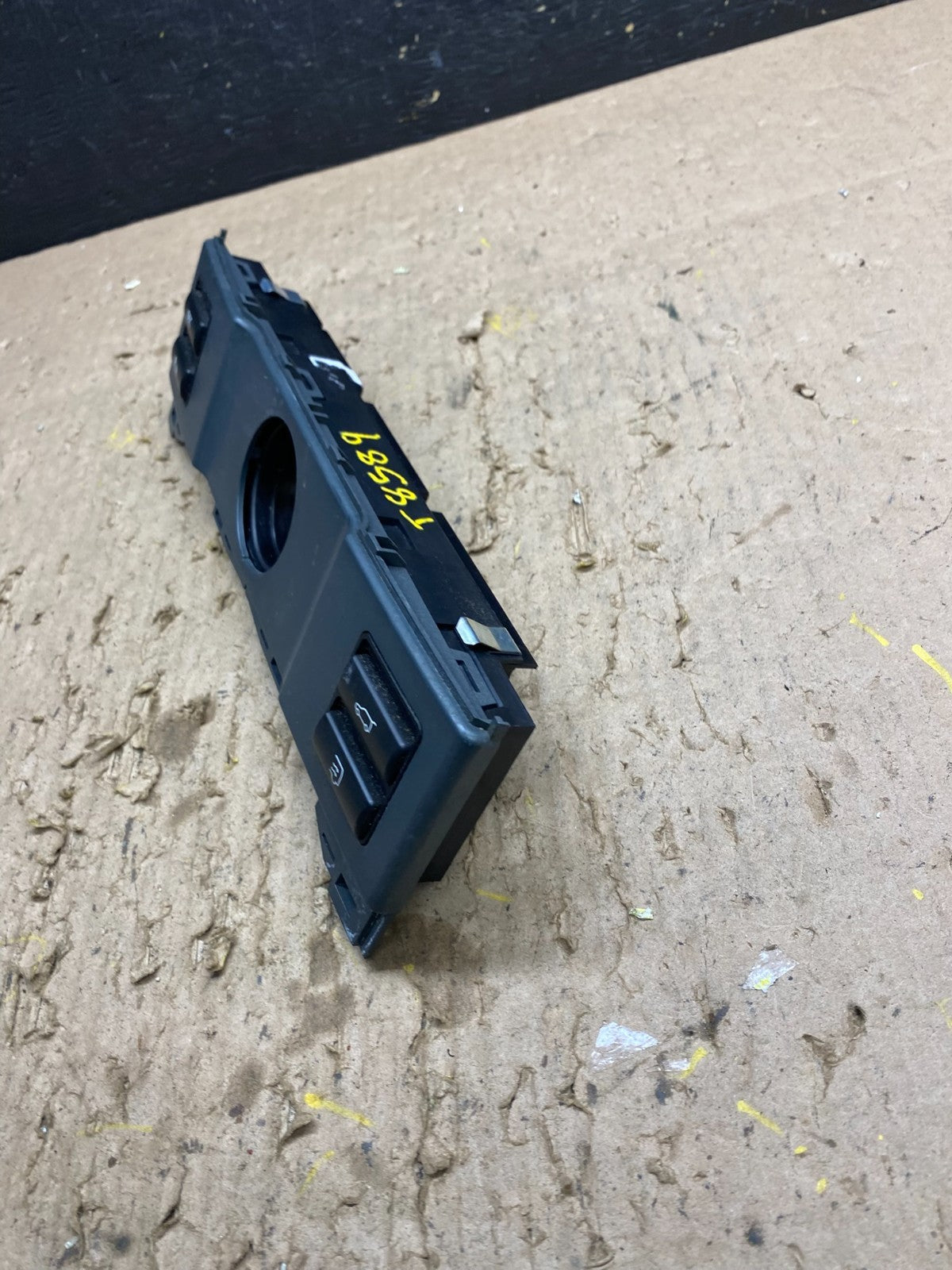 2006 - 2009 Land Rover Range Rover Center Clock Panel Switch Control T8589 DG2