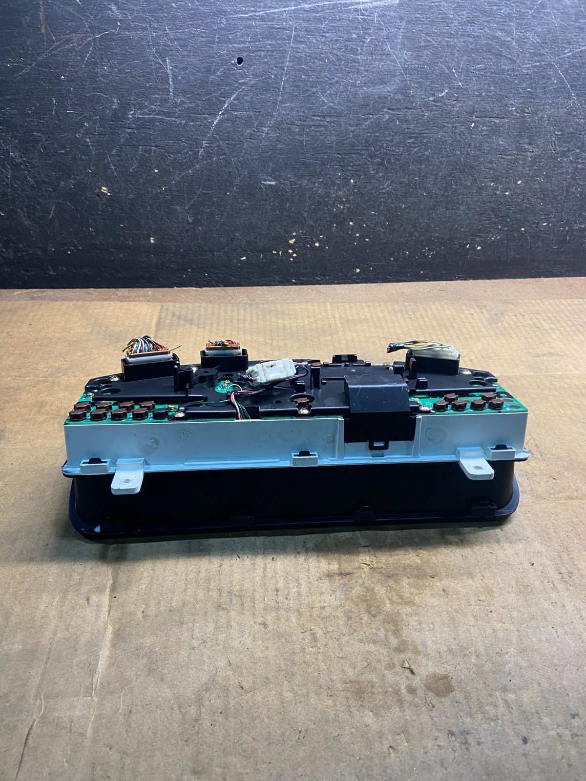 2002 to 2003 Infiniti QX4 Instrument Speedometer Cluster Gauge Y4597 PS6