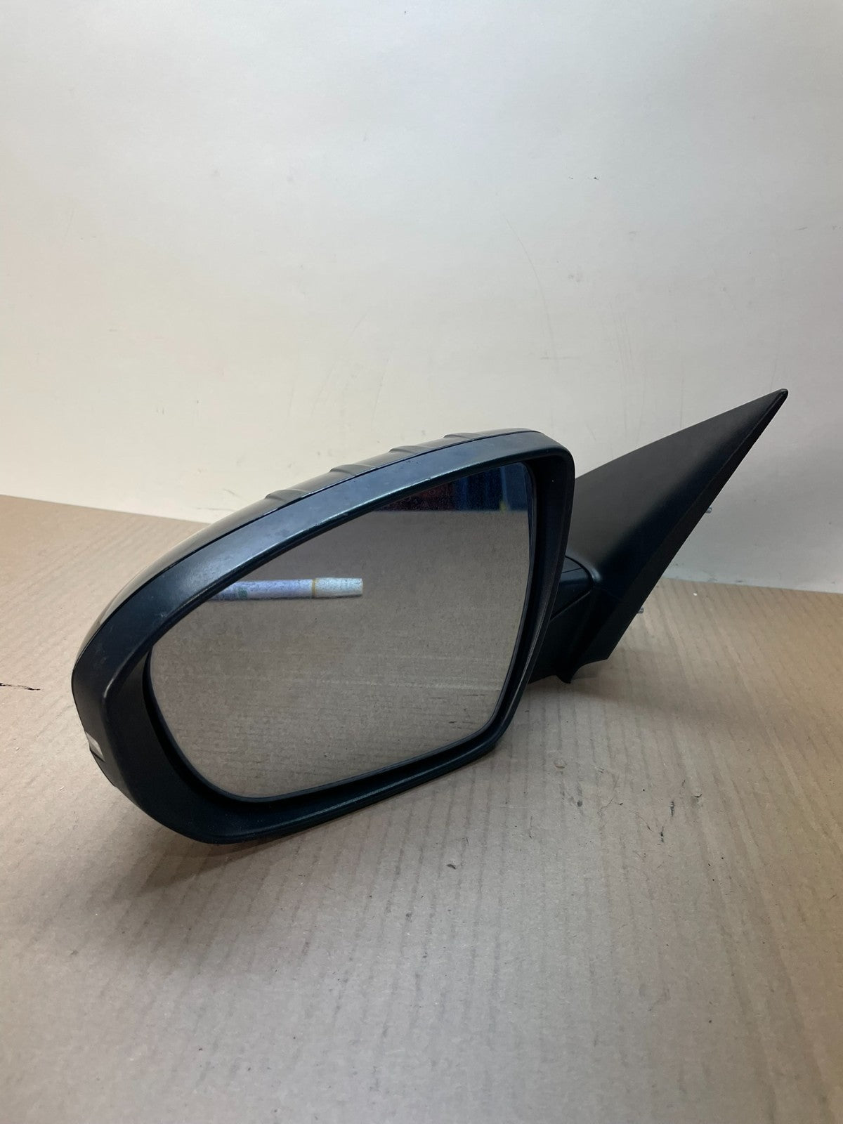 2014-2016 Kia Optima Left Driver Side View Door Mirror Turn Signal AJ0803 DG2