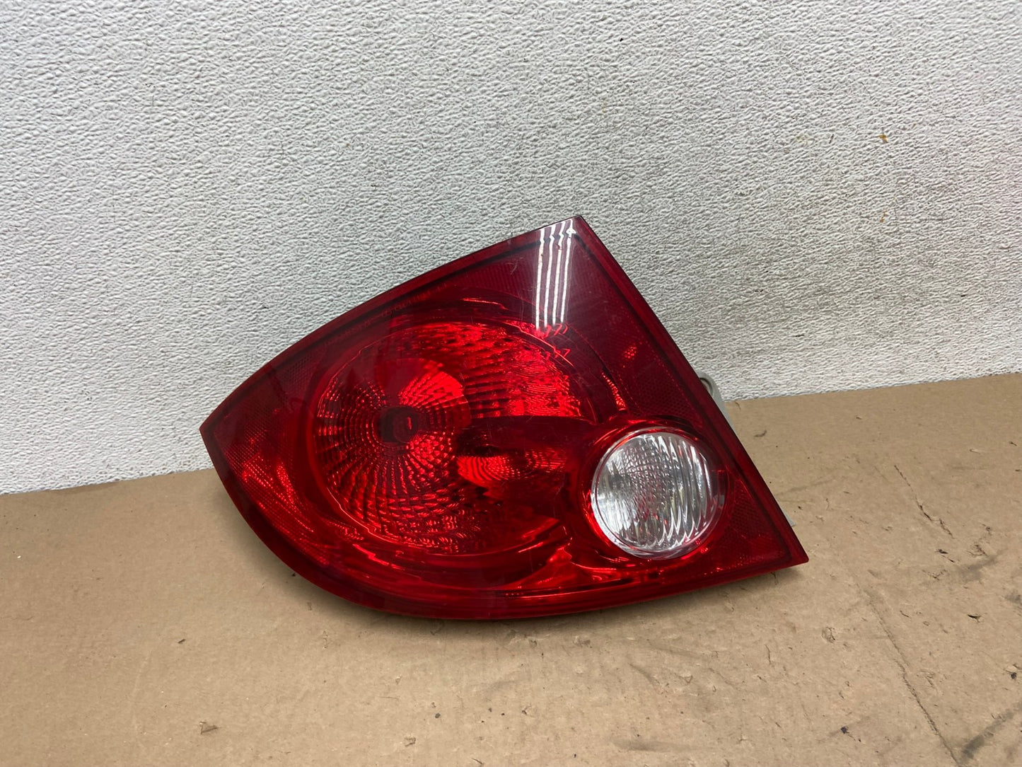 2005-2010 Chevrolet Cobalt Sedan Left Driver Side Tail Light AG5507 LK0