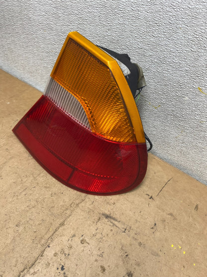 1999 to 2000 Chrysler 300M Right Passenger RH Side Tail Light OEM X7115 PS1