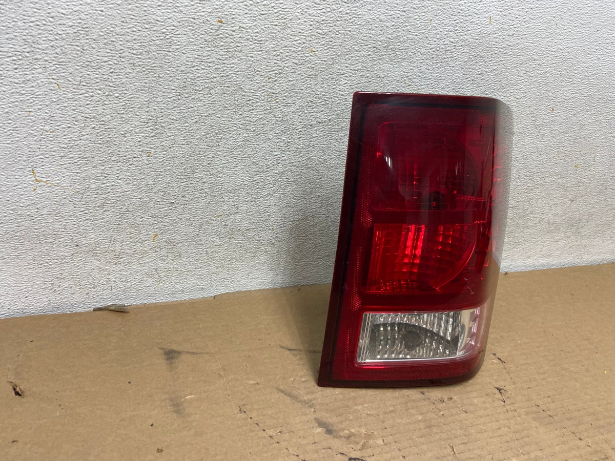 2007 2008 2009 2010 Jeep Grand Cherokee Right Passenger Tail Light AH4259 LK1